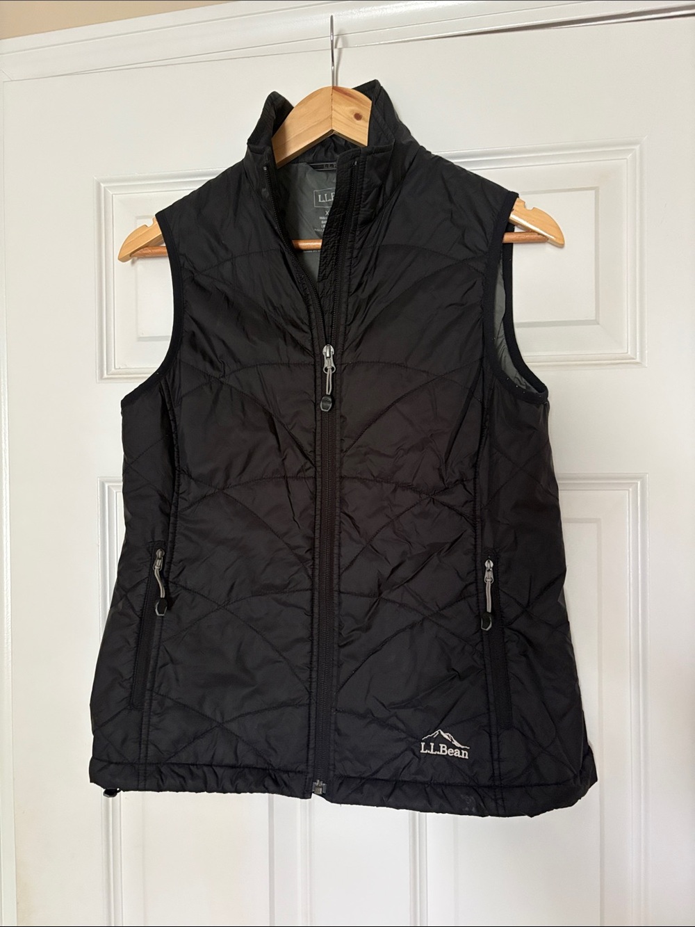 L.L. Bean Black Quilted Packable Vest - Prima Loft!